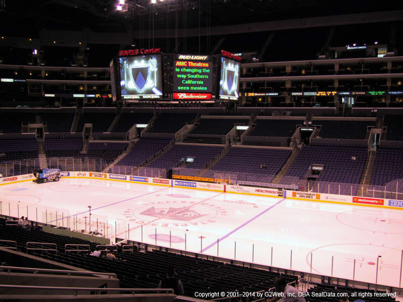 Staples Center View From Middle Level Premier 12 Vivid Seats